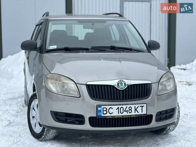 Шкода Фабия, объемом двигателя 1.4 л и пробегом 290 тыс. км за 4350 $, фото 1 на Automoto.ua