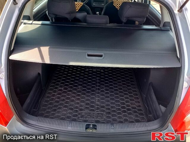Шкода Фабия, объемом двигателя 1.6 л и пробегом 240 тыс. км за 5950 $, фото 1 на Automoto.ua