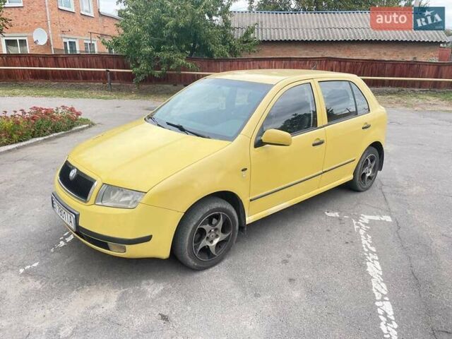 Жовтий Шкода Фабія, об'ємом двигуна 1.39 л та пробігом 265 тис. км за 3000 $, фото 1 на Automoto.ua