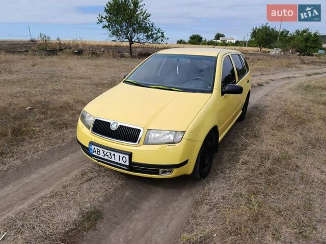 Желтый Шкода Фабия, объемом двигателя 1.4 л и пробегом 209 тыс. км за 4200 $, фото 1 на Automoto.ua