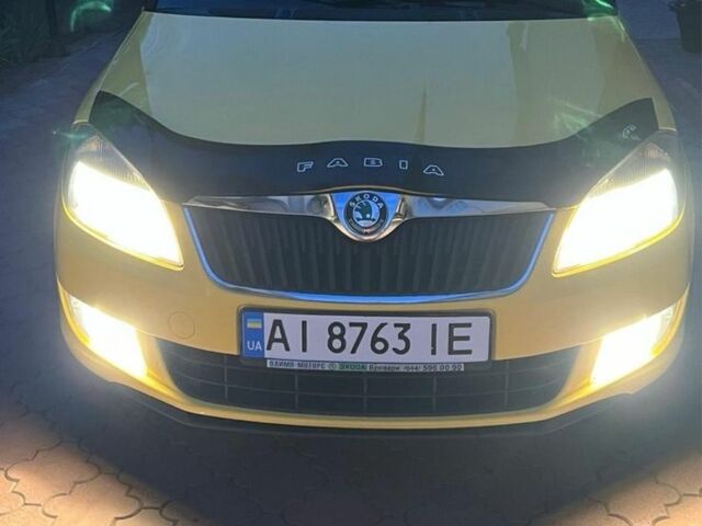 Жовтий Шкода Фабія, об'ємом двигуна 1.6 л та пробігом 308 тис. км за 5500 $, фото 1 на Automoto.ua