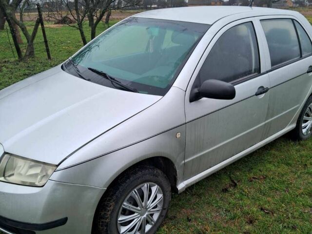 Сірий Шкода Фабія, об'ємом двигуна 1.4 л та пробігом 303 тис. км за 2600 $, фото 1 на Automoto.ua