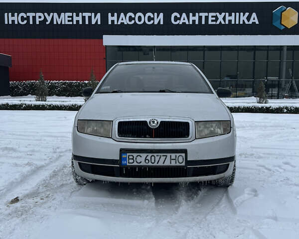 Сірий Шкода Фабія, об'ємом двигуна 1.39 л та пробігом 231 тис. км за 2750 $, фото 1 на Automoto.ua