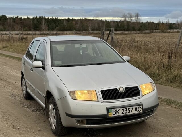 Сірий Шкода Фабія, об'ємом двигуна 1.4 л та пробігом 250 тис. км за 2500 $, фото 1 на Automoto.ua