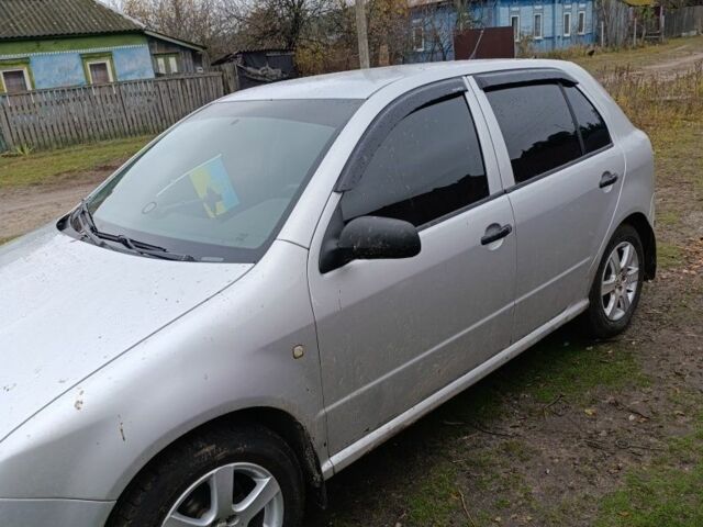 Сірий Шкода Фабія, об'ємом двигуна 1.4 л та пробігом 260 тис. км за 3200 $, фото 1 на Automoto.ua