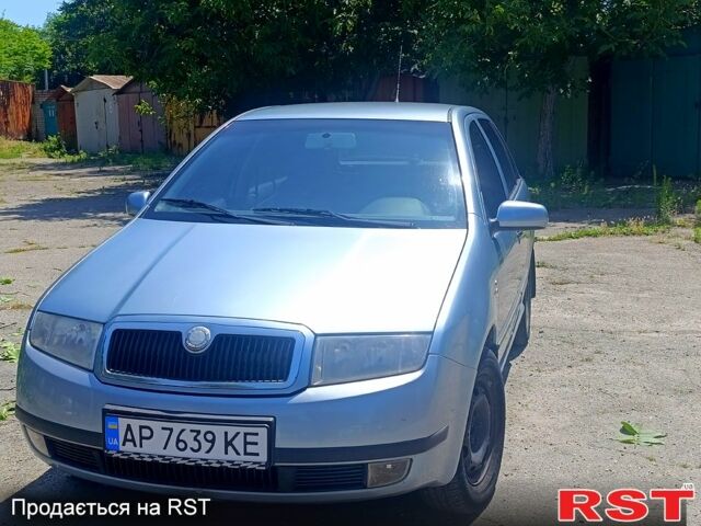 Серый Шкода Фабия, объемом двигателя 1.4 л и пробегом 320 тыс. км за 3500 $, фото 1 на Automoto.ua