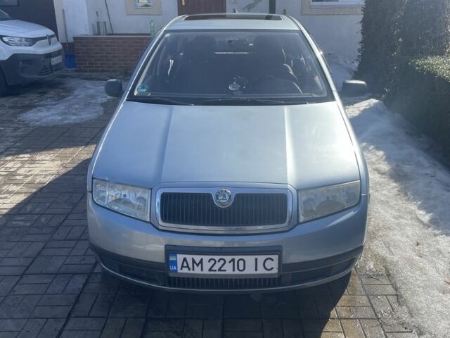 Серый Шкода Фабия, объемом двигателя 1.4 л и пробегом 370 тыс. км за 2500 $, фото 1 на Automoto.ua