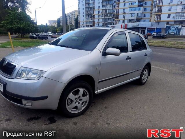 Серый Шкода Фабия, объемом двигателя 1.4 л и пробегом 253 тыс. км за 2800 $, фото 1 на Automoto.ua