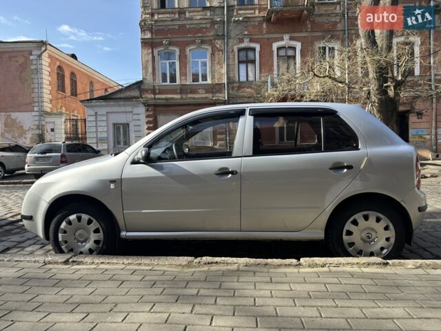 Серый Шкода Фабия, объемом двигателя 1.4 л и пробегом 243 тыс. км за 3200 $, фото 1 на Automoto.ua