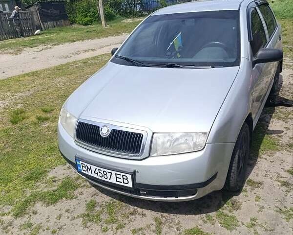 Серый Шкода Фабия, объемом двигателя 1.4 л и пробегом 250 тыс. км за 3300 $, фото 1 на Automoto.ua