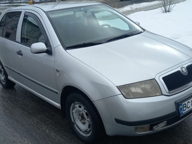 Серый Шкода Фабия, объемом двигателя 1.4 л и пробегом 302 тыс. км за 3500 $, фото 1 на Automoto.ua