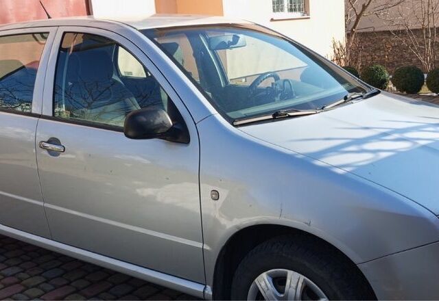 Серый Шкода Фабия, объемом двигателя 1.2 л и пробегом 190 тыс. км за 3441 $, фото 1 на Automoto.ua