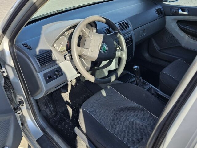 Серый Шкода Фабия, объемом двигателя 0 л и пробегом 500 тыс. км за 3491 $, фото 1 на Automoto.ua