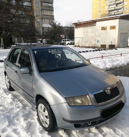 Сірий Шкода Фабія, об'ємом двигуна 1.2 л та пробігом 300 тис. км за 4000 $, фото 1 на Automoto.ua