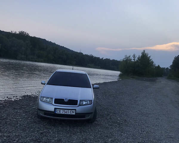 Серый Шкода Фабия, объемом двигателя 1.2 л и пробегом 380 тыс. км за 3200 $, фото 1 на Automoto.ua