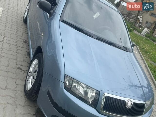 Сірий Шкода Фабія, об'ємом двигуна 1.2 л та пробігом 190 тис. км за 3300 $, фото 1 на Automoto.ua