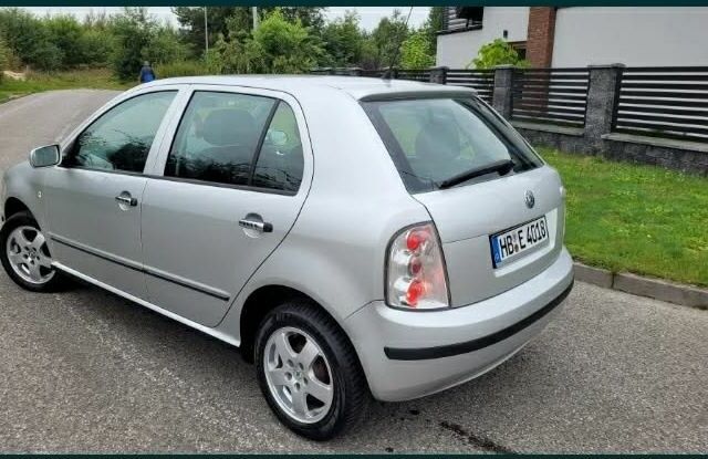 Сірий Шкода Фабія, об'ємом двигуна 1.4 л та пробігом 244 тис. км за 4200 $, фото 1 на Automoto.ua