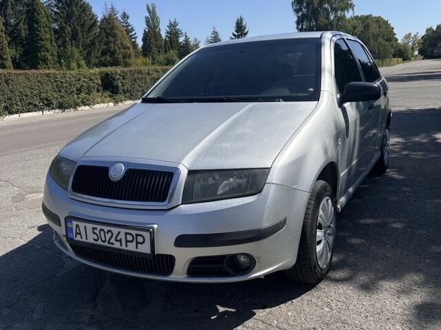 Сірий Шкода Фабія, об'ємом двигуна 1.2 л та пробігом 290 тис. км за 2400 $, фото 1 на Automoto.ua