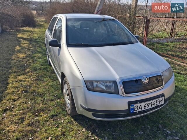 Серый Шкода Фабия, объемом двигателя 1.2 л и пробегом 273 тыс. км за 3200 $, фото 1 на Automoto.ua