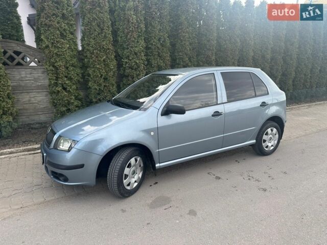 Серый Шкода Фабия, объемом двигателя 1.2 л и пробегом 203 тыс. км за 3150 $, фото 1 на Automoto.ua