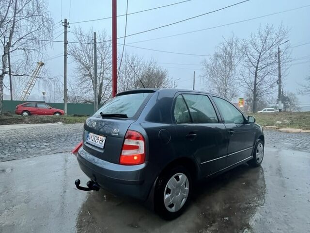 Серый Шкода Фабия, объемом двигателя 1.2 л и пробегом 296 тыс. км за 3299 $, фото 1 на Automoto.ua