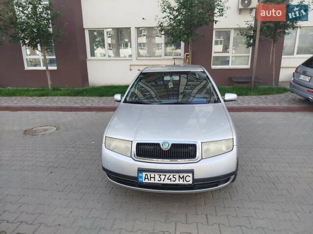 Сірий Шкода Фабія, об'ємом двигуна 1.39 л та пробігом 303 тис. км за 2950 $, фото 1 на Automoto.ua
