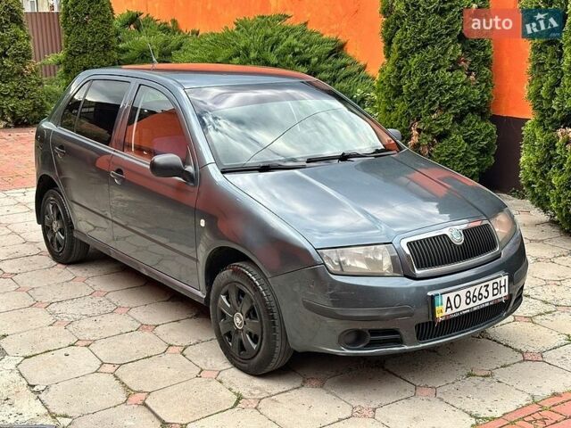 Сірий Шкода Фабія, об'ємом двигуна 1.2 л та пробігом 208 тис. км за 2450 $, фото 1 на Automoto.ua