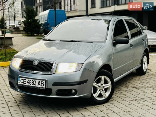 Серый Шкода Фабия, объемом двигателя 1.2 л и пробегом 160 тыс. км за 2650 $, фото 1 на Automoto.ua