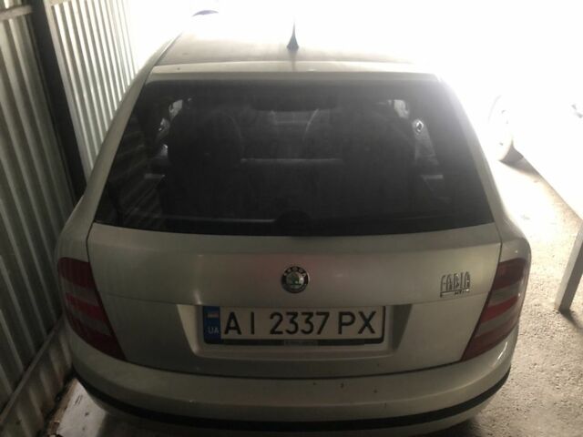 Сірий Шкода Фабія, об'ємом двигуна 1.2 л та пробігом 300 тис. км за 1000 $, фото 1 на Automoto.ua