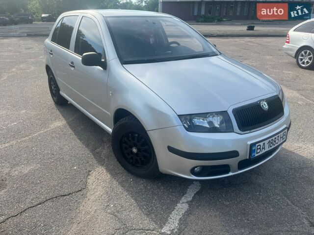 Сірий Шкода Фабія, об'ємом двигуна 1.39 л та пробігом 250 тис. км за 3999 $, фото 1 на Automoto.ua