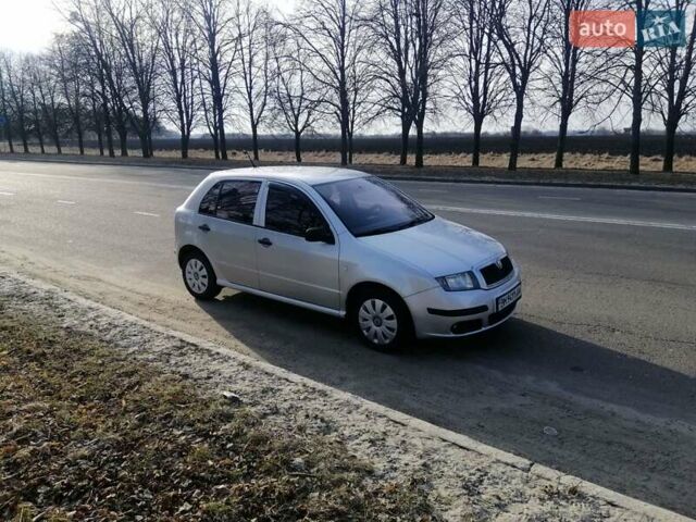 Серый Шкода Фабия, объемом двигателя 1.2 л и пробегом 254 тыс. км за 4200 $, фото 1 на Automoto.ua