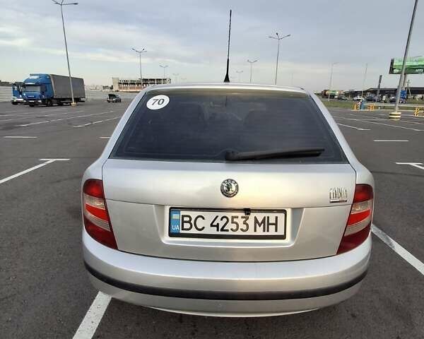 Сірий Шкода Фабія, об'ємом двигуна 1.4 л та пробігом 267 тис. км за 3700 $, фото 1 на Automoto.ua