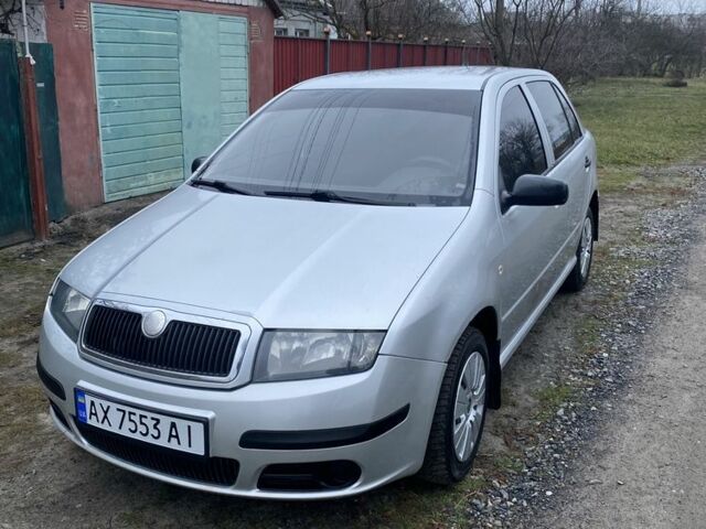 Сірий Шкода Фабія, об'ємом двигуна 1.2 л та пробігом 300 тис. км за 2500 $, фото 1 на Automoto.ua