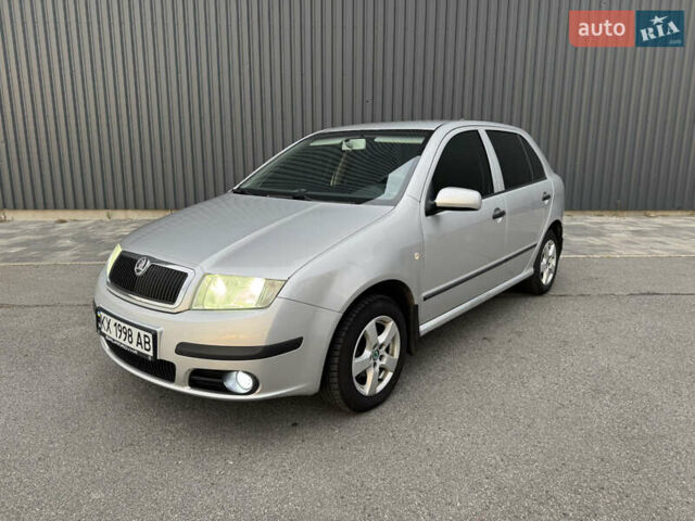 Шкода Фабия 2006 в Харькове на Automoto.ua Серый Шкода Фабия, объемом двигателя 1.2 л и пробегом 198 тыс. км за 3700 $, фото 1 на Automoto.ua
