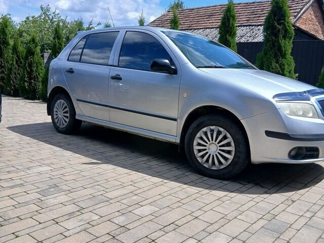 Сірий Шкода Фабія, об'ємом двигуна 1.2 л та пробігом 234 тис. км за 3300 $, фото 1 на Automoto.ua