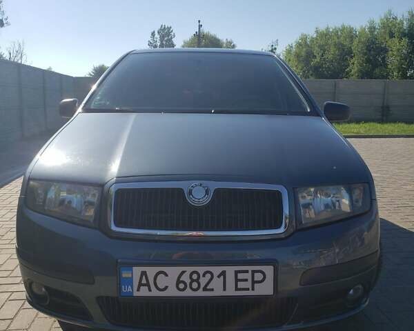 Сірий Шкода Фабія, об'ємом двигуна 1.2 л та пробігом 233 тис. км за 4500 $, фото 1 на Automoto.ua