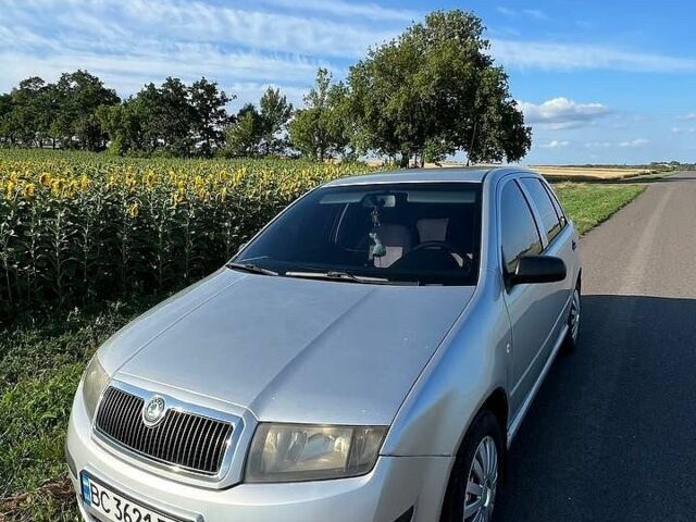 Сірий Шкода Фабія, об'ємом двигуна 1.2 л та пробігом 326 тис. км за 3300 $, фото 1 на Automoto.ua