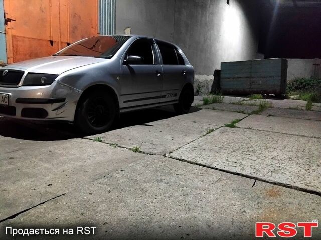 Сірий Шкода Фабія, об'ємом двигуна 1.2 л та пробігом 242 тис. км за 2700 $, фото 1 на Automoto.ua