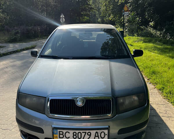 Серый Шкода Фабия, объемом двигателя 1.2 л и пробегом 80 тыс. км за 3150 $, фото 1 на Automoto.ua