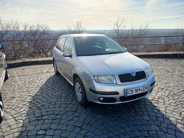 Серый Шкода Фабия, объемом двигателя 4 л и пробегом 225 тыс. км за 3900 $, фото 1 на Automoto.ua