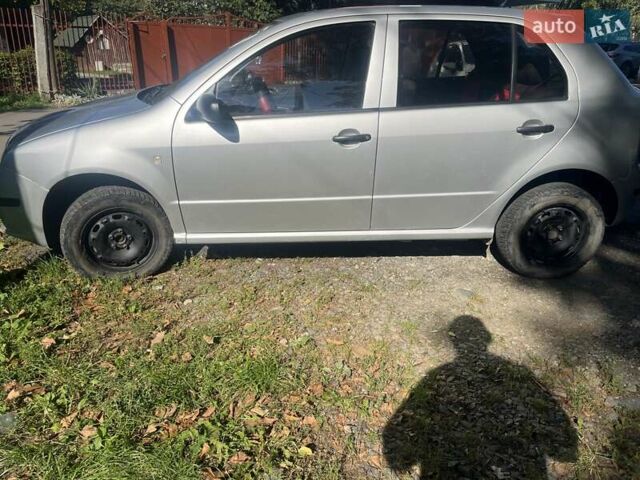 Серый Шкода Фабия, объемом двигателя 1.4 л и пробегом 190 тыс. км за 3800 $, фото 1 на Automoto.ua