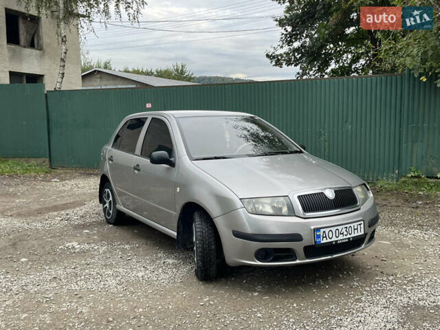Сірий Шкода Фабія, об'ємом двигуна 1.2 л та пробігом 204 тис. км за 3700 $, фото 1 на Automoto.ua