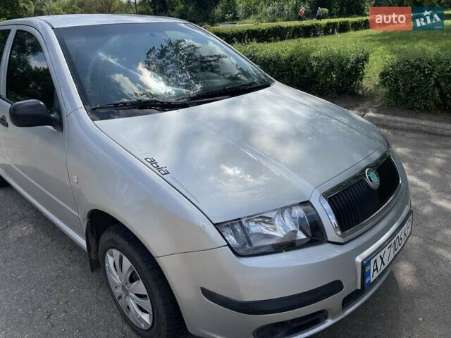 Сірий Шкода Фабія, об'ємом двигуна 1.2 л та пробігом 237 тис. км за 4200 $, фото 1 на Automoto.ua
