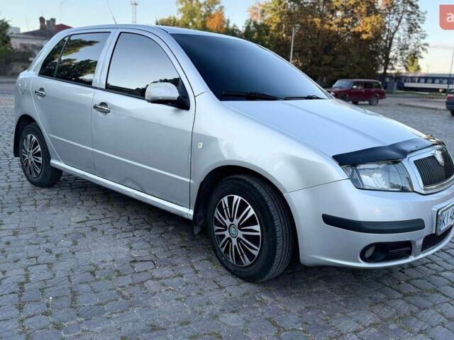 Сірий Шкода Фабія, об'ємом двигуна 1.2 л та пробігом 280 тис. км за 2800 $, фото 1 на Automoto.ua
