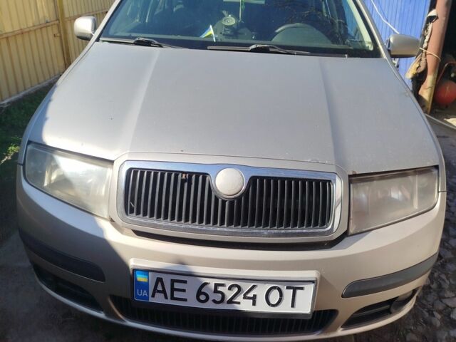 Сірий Шкода Фабія, об'ємом двигуна 1.4 л та пробігом 1 тис. км за 4000 $, фото 1 на Automoto.ua