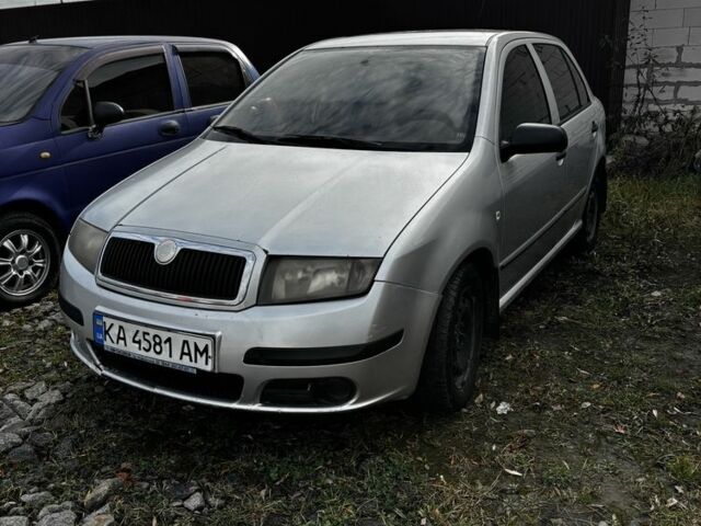 Серый Шкода Фабия, объемом двигателя 1.2 л и пробегом 309 тыс. км за 1900 $, фото 1 на Automoto.ua