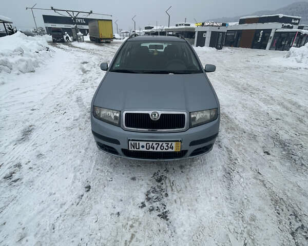 Серый Шкода Фабия, объемом двигателя 1.4 л и пробегом 120 тыс. км за 5350 $, фото 1 на Automoto.ua