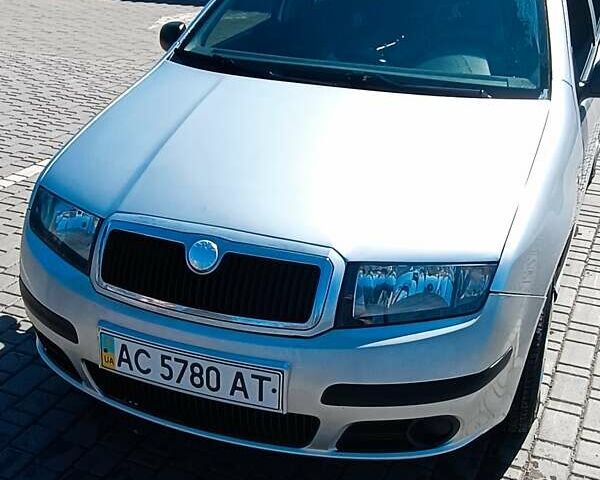 Серый Шкода Фабия, объемом двигателя 1.2 л и пробегом 144 тыс. км за 3850 $, фото 1 на Automoto.ua