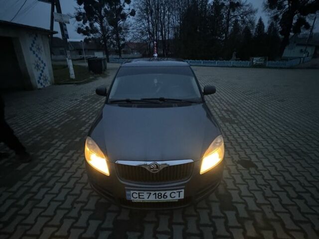 Серый Шкода Фабия, объемом двигателя 1.2 л и пробегом 178 тыс. км за 4500 $, фото 1 на Automoto.ua