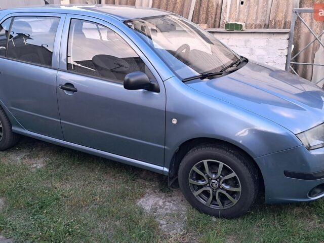 Сірий Шкода Фабія, об'ємом двигуна 1.2 л та пробігом 117 тис. км за 6000 $, фото 1 на Automoto.ua